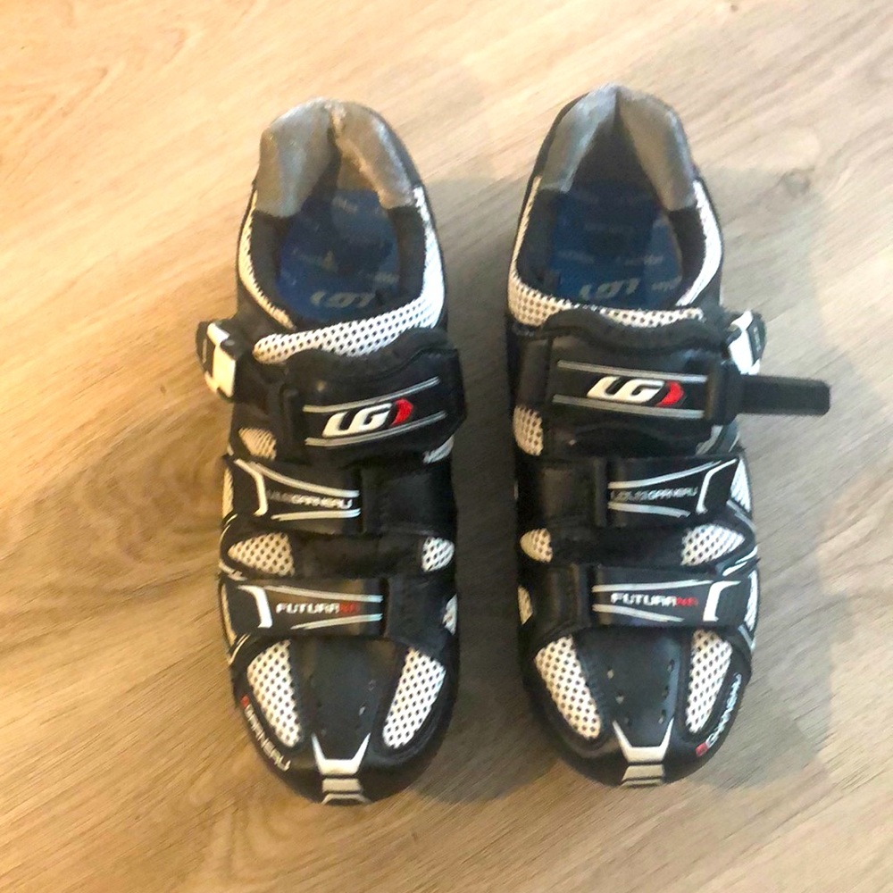 Louis Garneau Futura XR Cycling Shoes with SPD clips